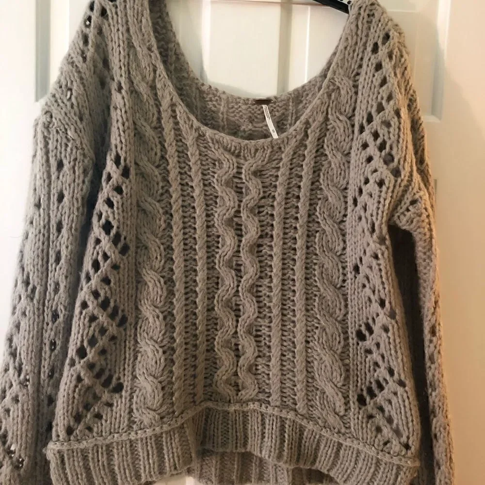 Free People Fluff Sweater *Oatmeal* Size Medium